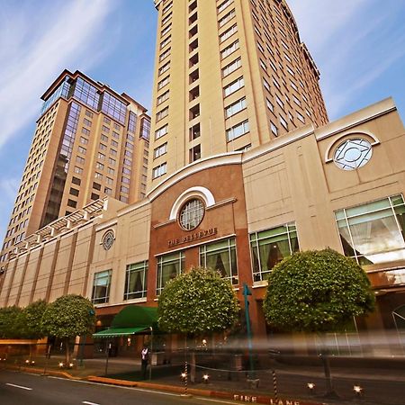 Hotel The Bellevue Manila à Muntinlupa City Extérieur photo