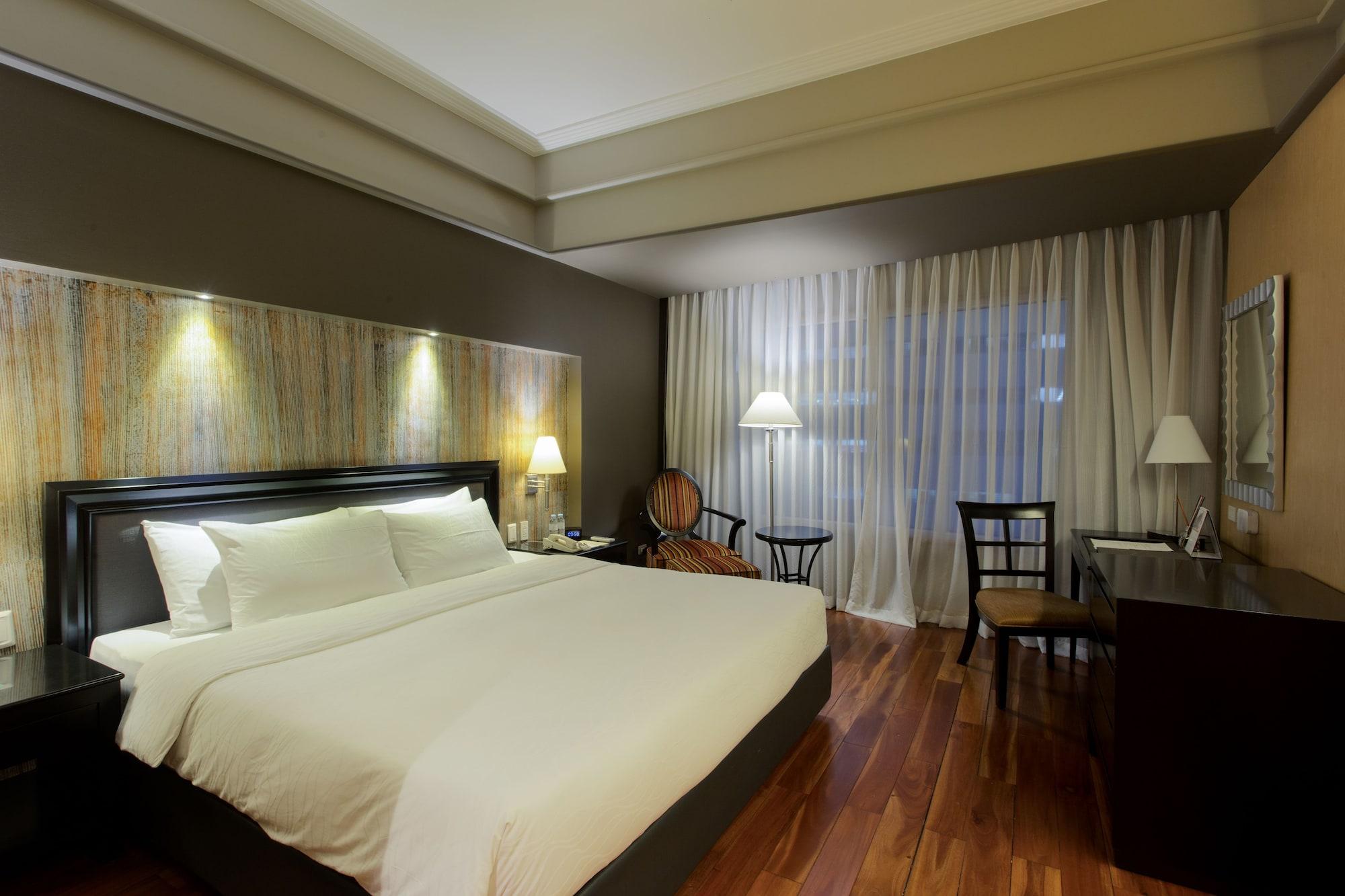 Hotel The Bellevue Manila à Muntinlupa City Extérieur photo