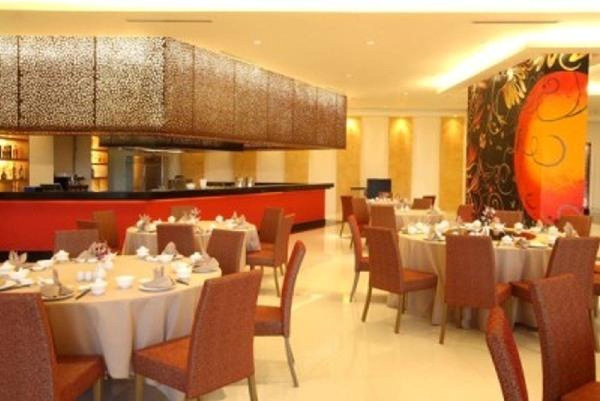 Hotel The Bellevue Manila à Muntinlupa City Extérieur photo