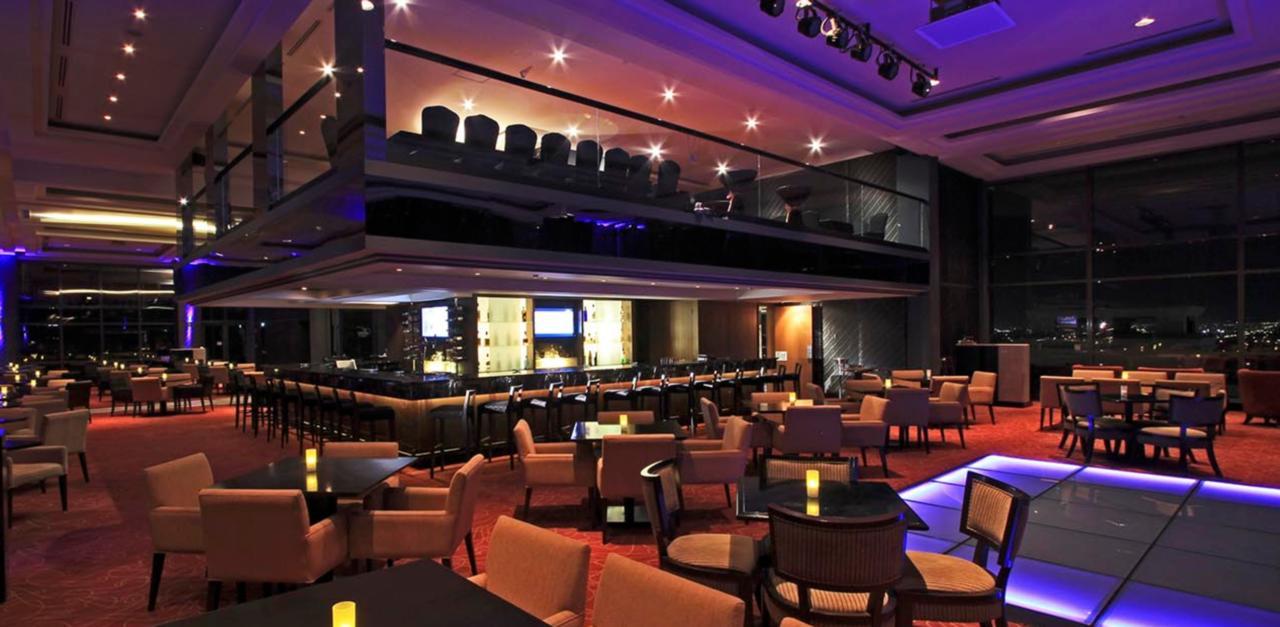 Hotel The Bellevue Manila à Muntinlupa City Extérieur photo