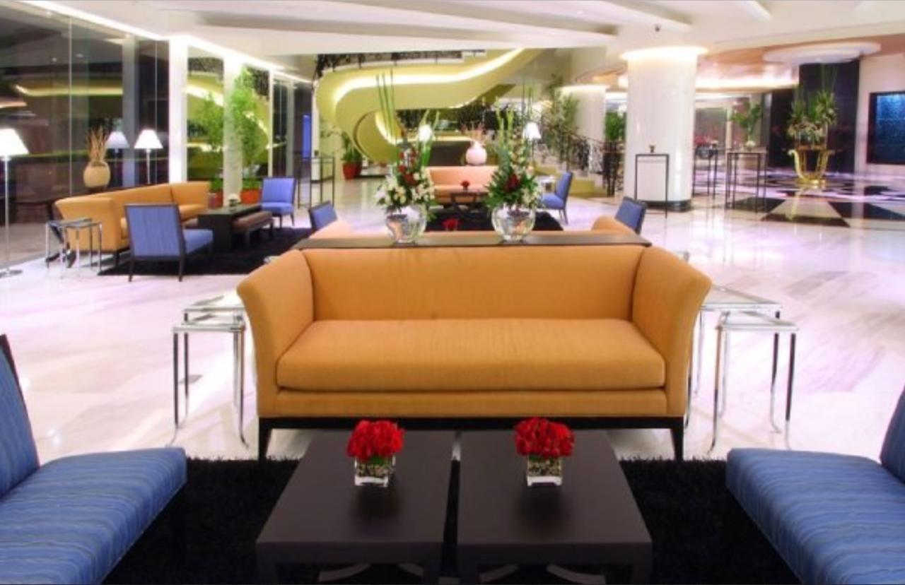 Hotel The Bellevue Manila à Muntinlupa City Extérieur photo