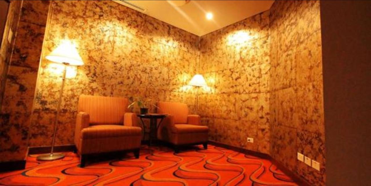 Hotel The Bellevue Manila à Muntinlupa City Extérieur photo