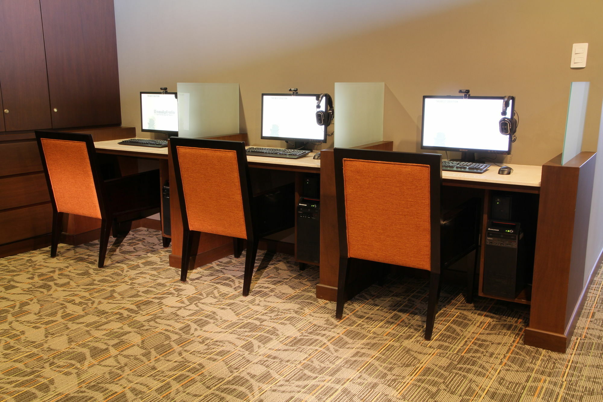 Hotel The Bellevue Manila à Muntinlupa City Extérieur photo