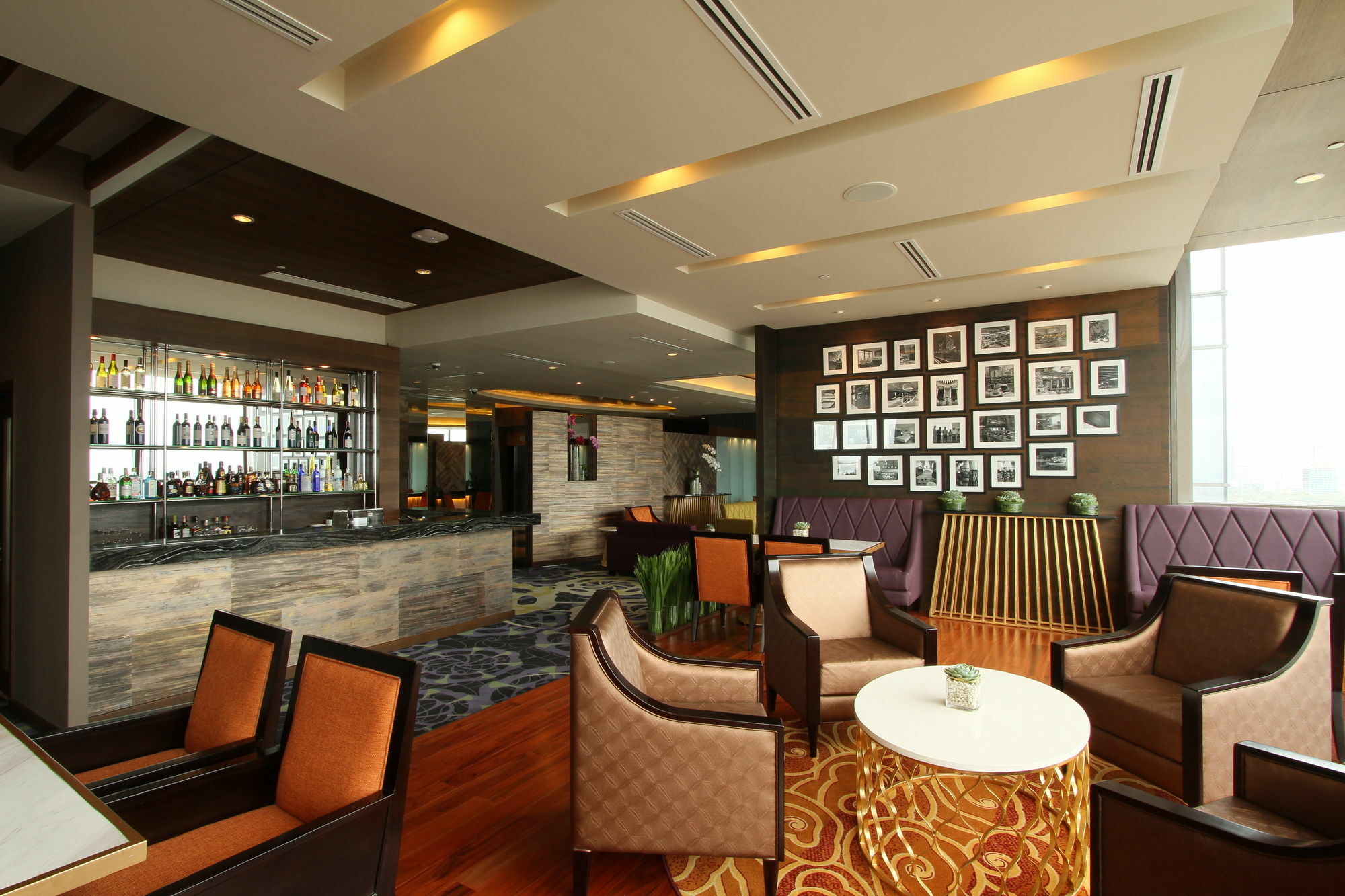 Hotel The Bellevue Manila à Muntinlupa City Extérieur photo