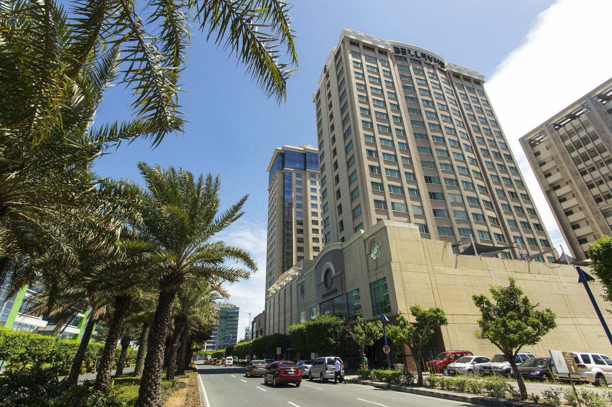 Hotel The Bellevue Manila à Muntinlupa City Extérieur photo