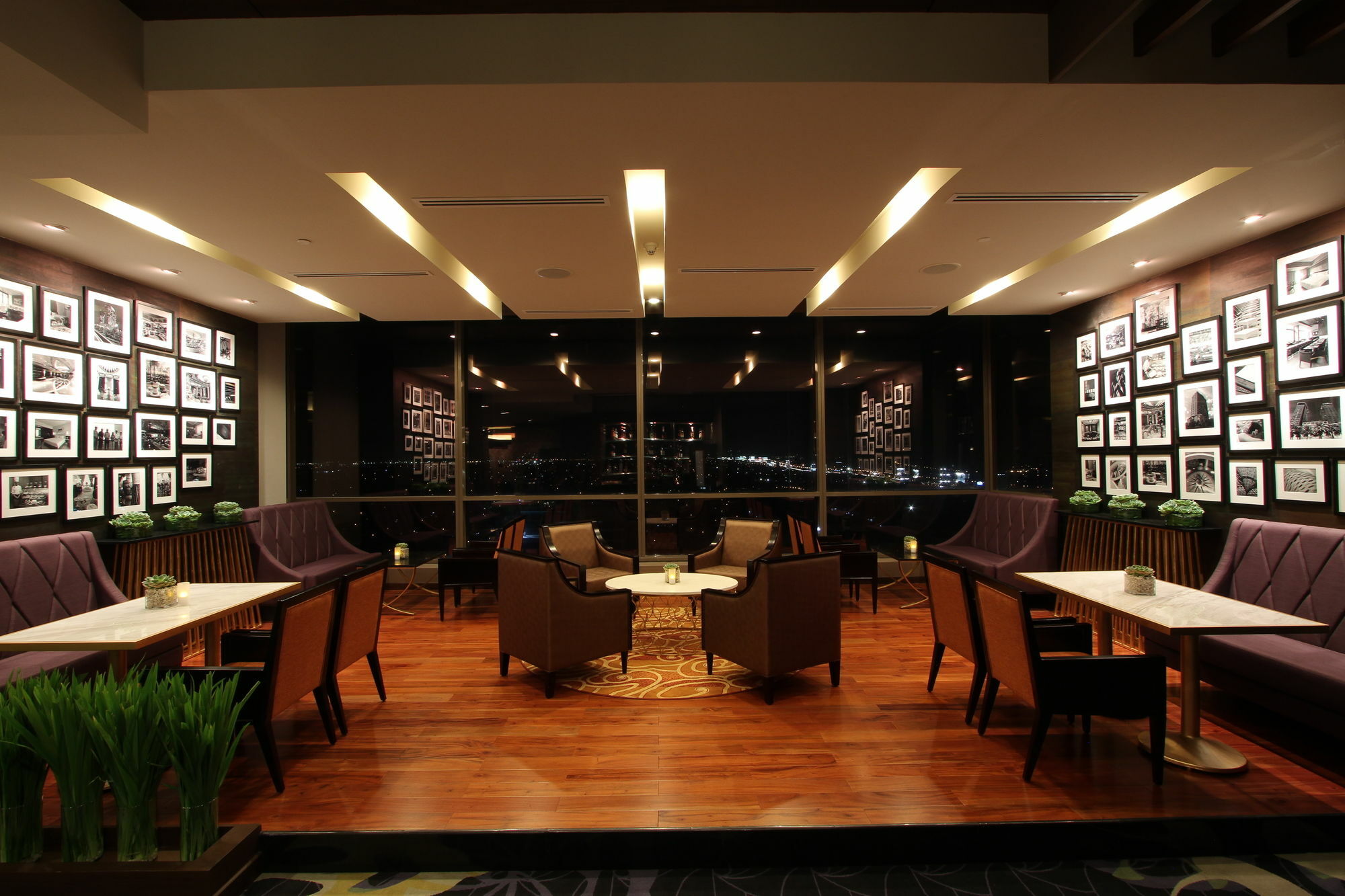 Hotel The Bellevue Manila à Muntinlupa City Extérieur photo